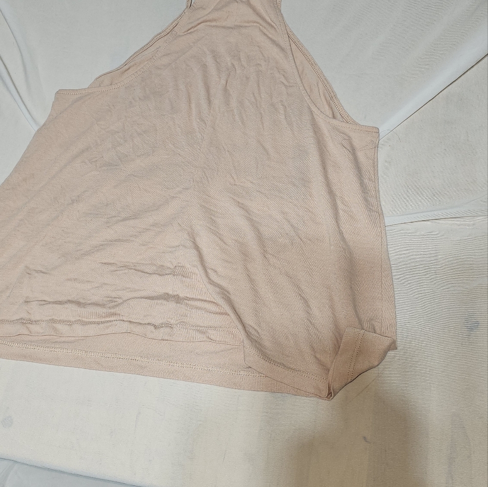 Workout top - Picture 2 of 4